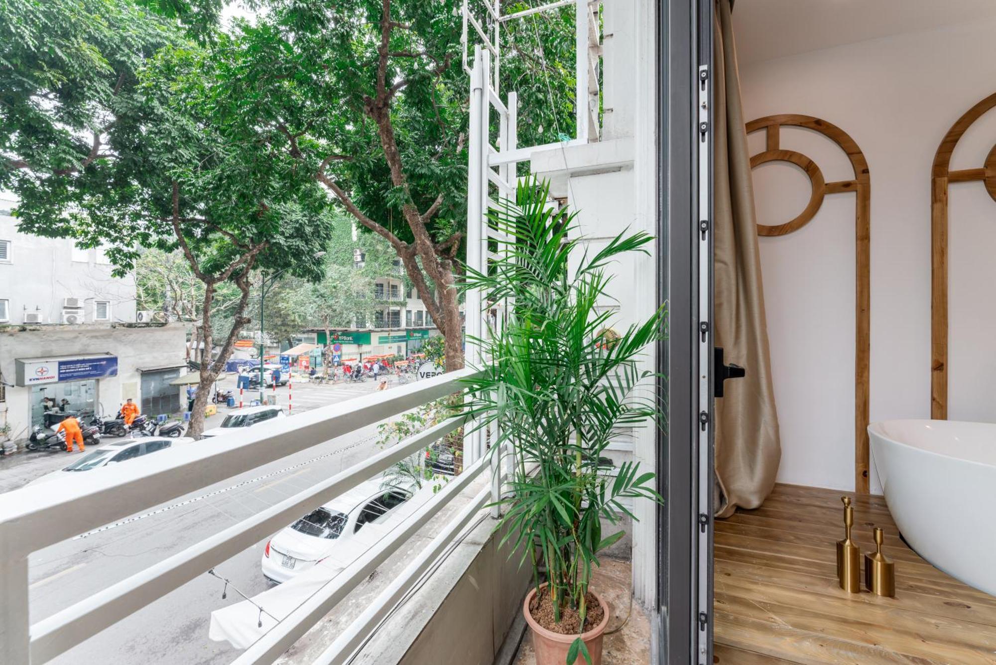 Train Street View- Amber-touched & Private Self-check-in * Hanoi